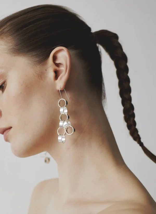 MALAIKARAISS INFIN­ITE BOUND EARRINGS<< Earrings